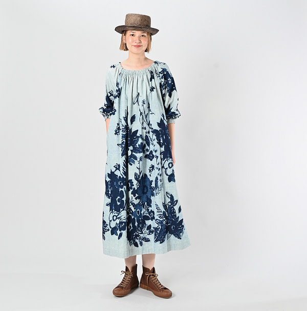 Anemone Bird Print Shirring Dress Female Model