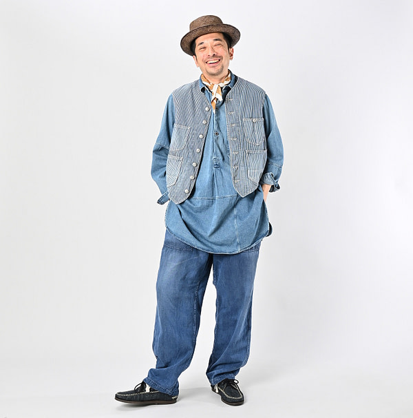 Rye Mugi Denim 908 Work Vest Distressed Male Model