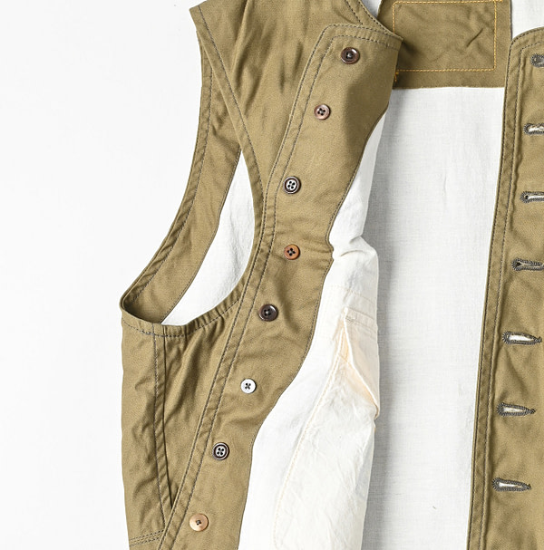 Thin Back Satin 908 Vest Antique Detail