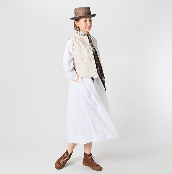 Thin Back Satin 908 Vest Antique Female Model