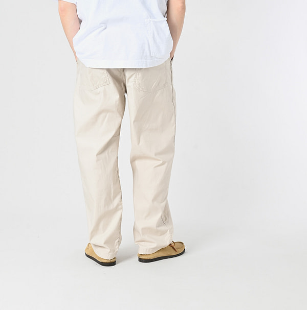 Thin Back Satin 908 Baker Pants Male Model