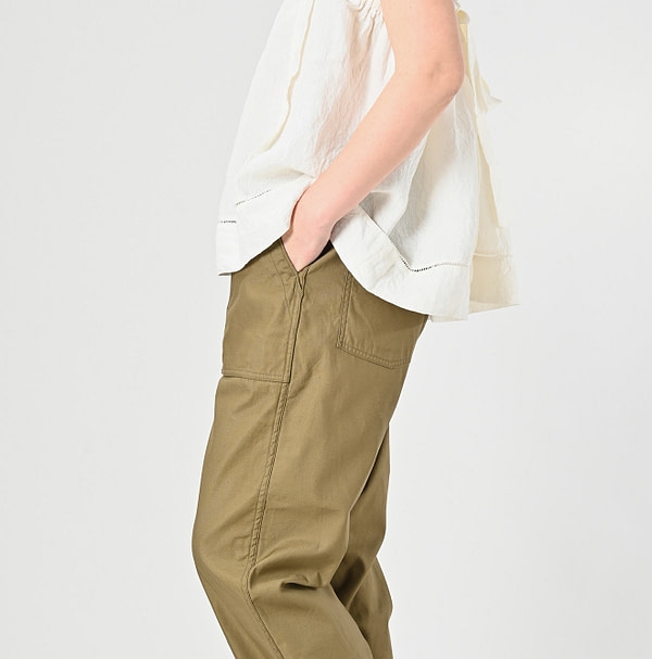 Thin Back Satin 908 Baker Pants Detail