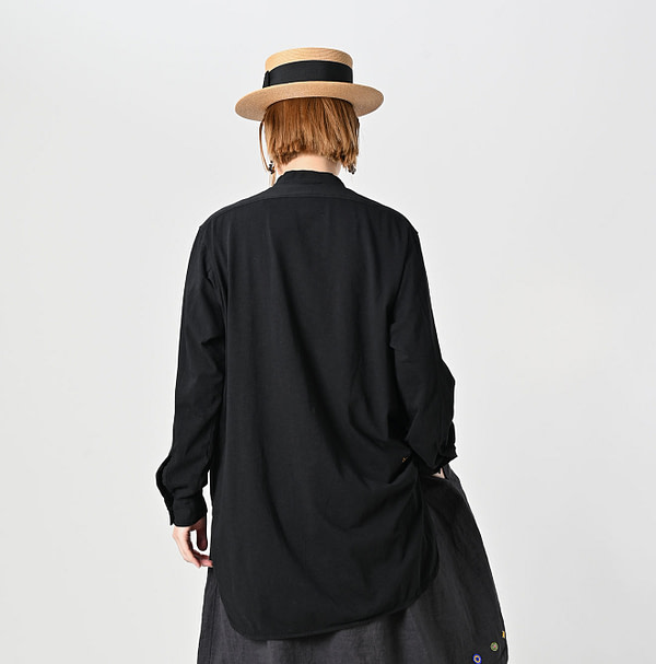 Supima Tenjiku 908 Grandpa Pull Shirt Female Model