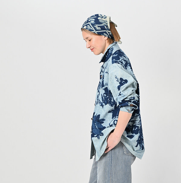 Anemone Bird Print LeiLei Shirt Female Model