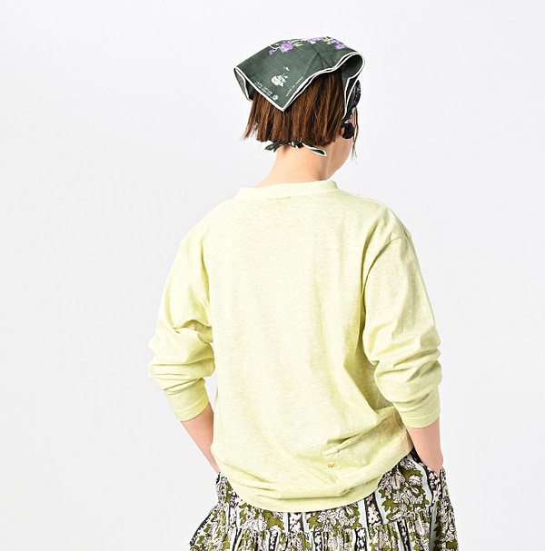 Plant Dyed Tenjiku 908 Ocean T-shirt Female Model