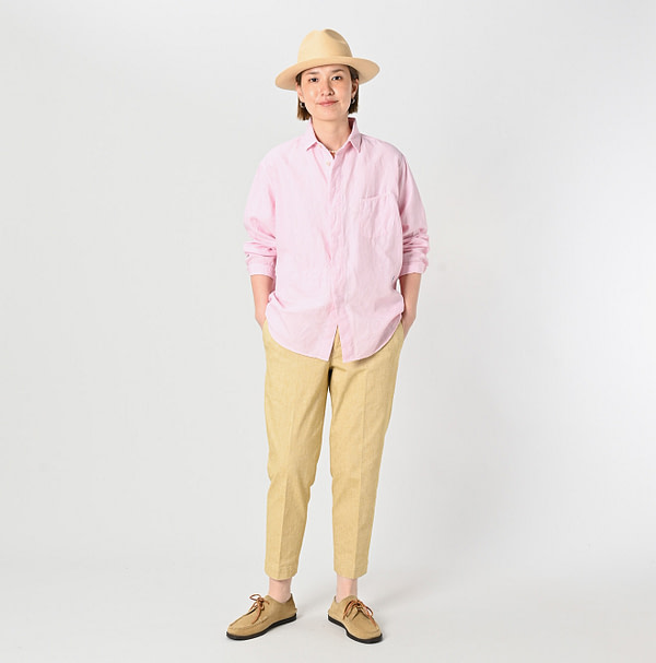 Linen Plant Dyed 908 Ocean HIYOKU Shirt Female Model