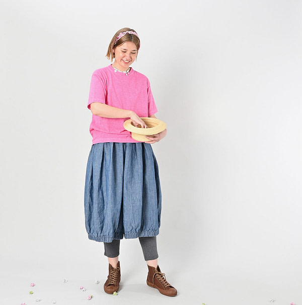 Sakura Dyed 908 Ocean T-shirt Female Model