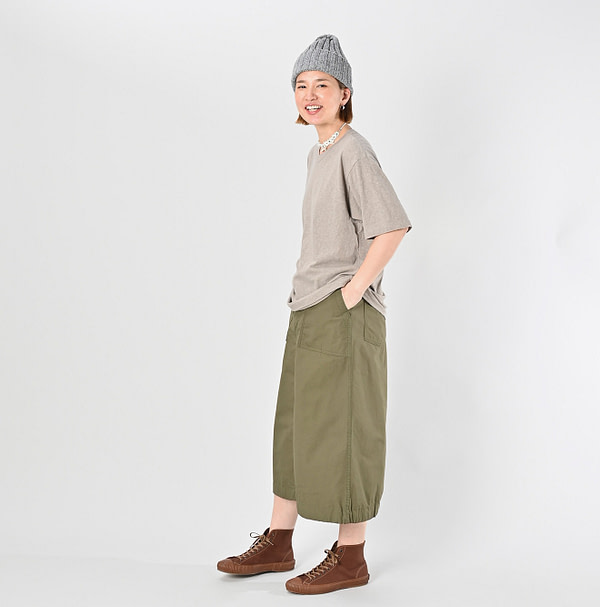 4545 Tenjiku 908 V-neck T-shirt Female Model