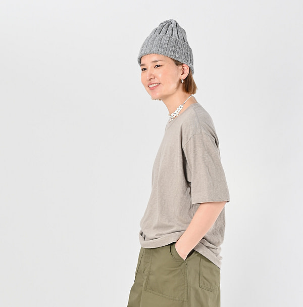 4545 Tenjiku 908 V-neck T-shirt Female Model