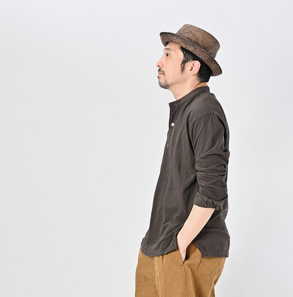 4545 Tenjiku 908 Henley Male Model