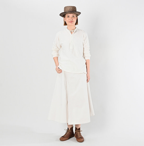 4545 Tenjiku 908 Henley Female Model