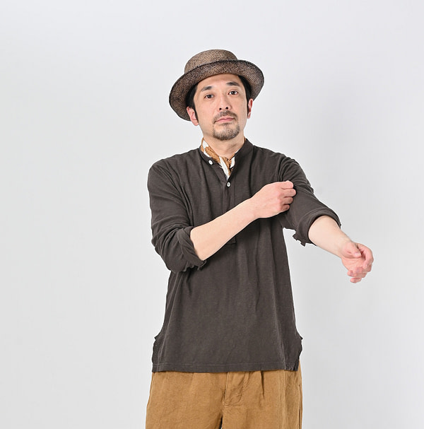 4545 Tenjiku 908 Henley Male Model