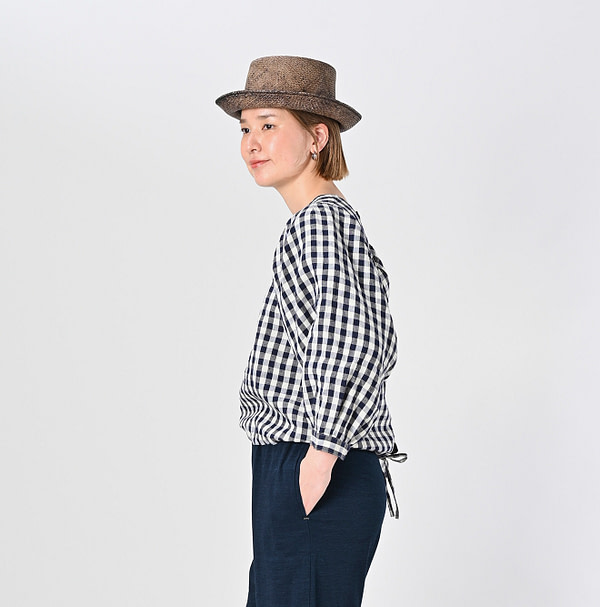 Indian Dozume Linen Puff Blouse Female Model
