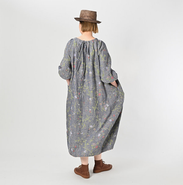 Indian Cotton Linen Dungaree Double Woven Flower Print Tuck Dress Female Model