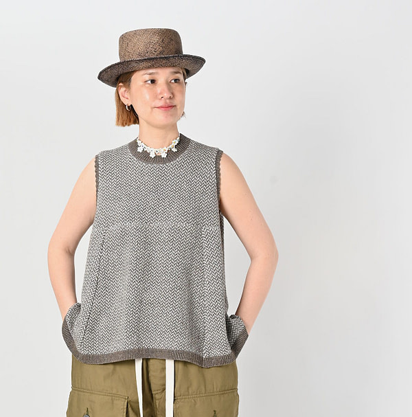 Linen Herringbone Knitsew Camisole Female Model