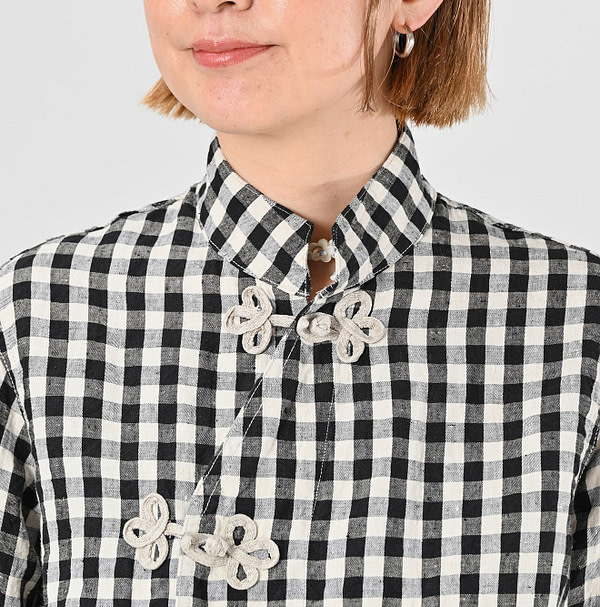 Indian Dozume Linen 908 Clover Knot Shirt Detail