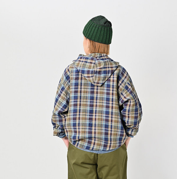 Indian Linen Madras 908 Pull Hoodie Female Model