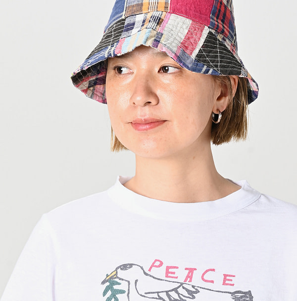 Peace Bird 908 45 Star T-shirt Detail