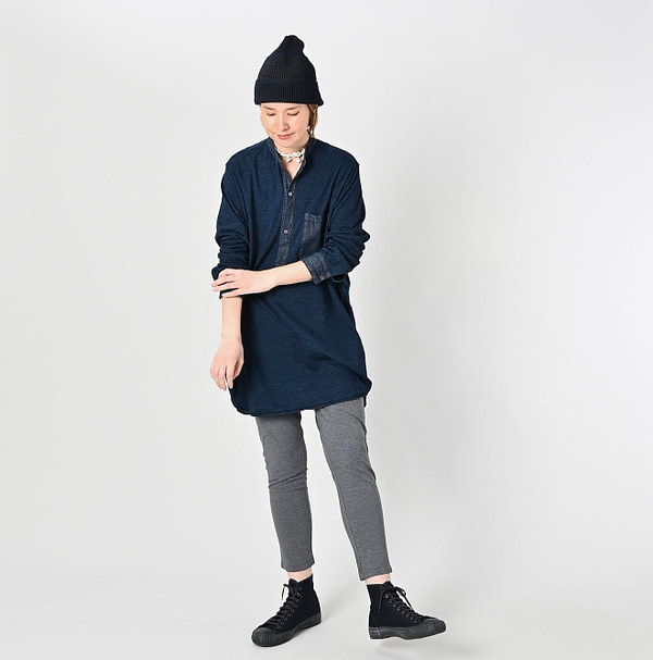 Indigo Denim Cutwork x Tenjiku Grandma Pull Shirt Female Model
