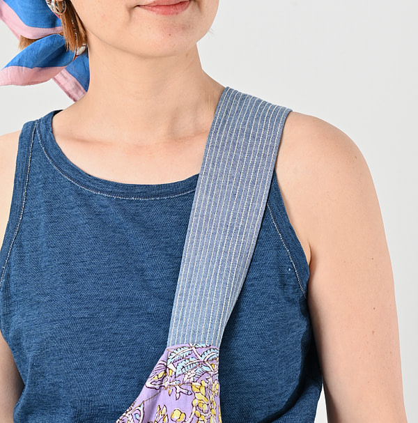 Indian Linen Patchwork Quilting 45 Tote Bag Female Model