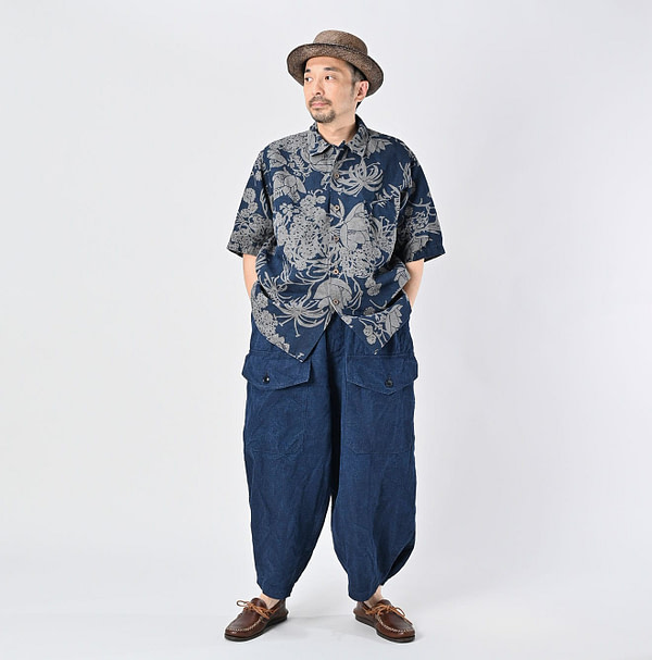 Indigo Linen Lotus Print LeiLei Shirt MEN Male Model