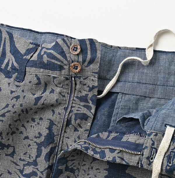 Indigo Linen Lotus Print Nîmes Short Pants MEN Detail