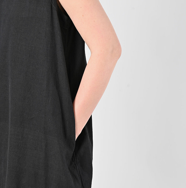 Indian Khadi OX Sleeveless Poyon Dress Detail