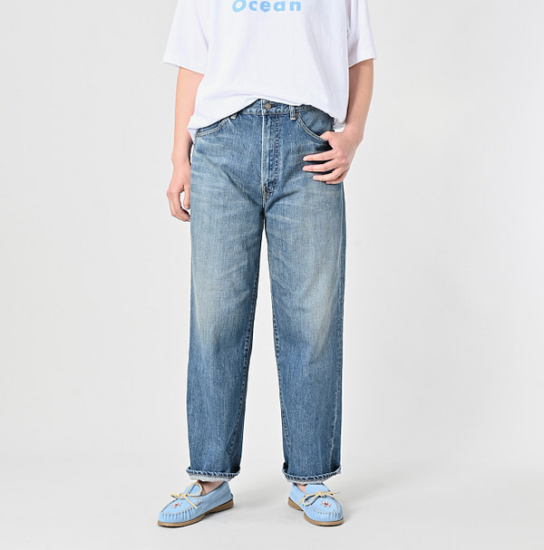Rye Mugi Denim Charlotte 5 Tan Female Model