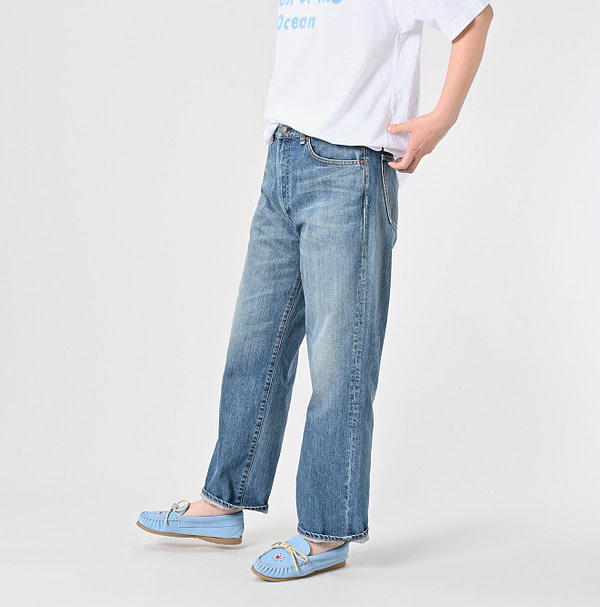 Rye Mugi Denim Charlotte 5 Tan Female Model