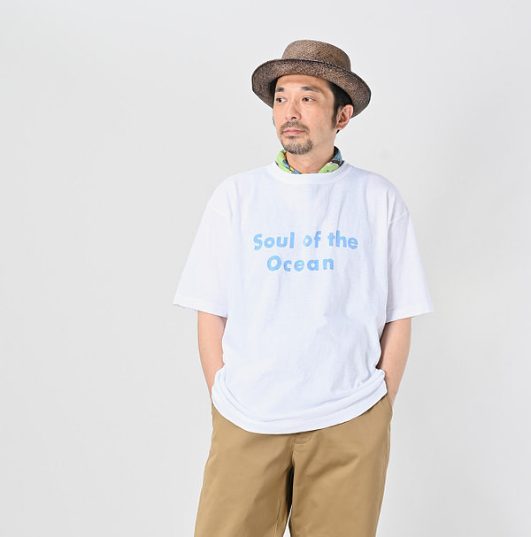 Soul of the Mountain Print 908 Ocean T-shirt Male Model