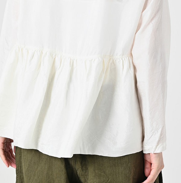Indian Silk Cache-Coeur Detail