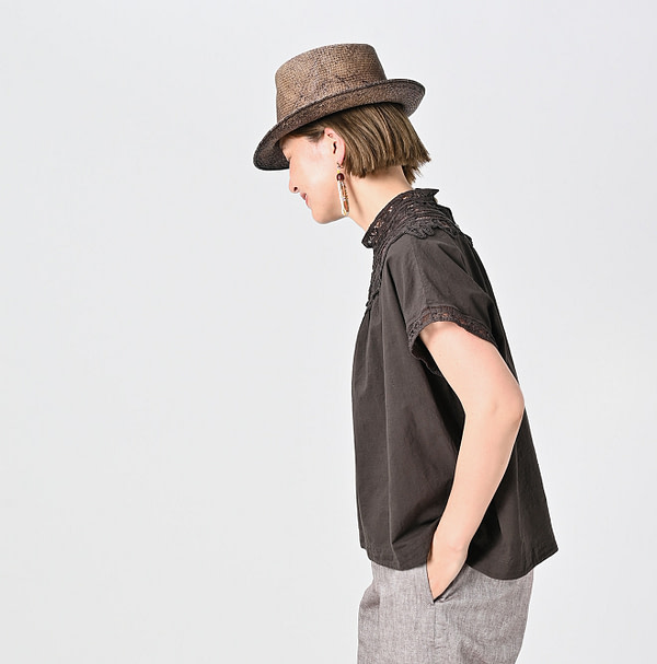Khadi Ribbon Lace M Camisole Female Model