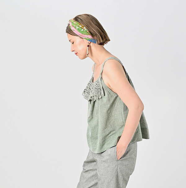 Khadi Ribbon Lace Flare Camisole Female Model