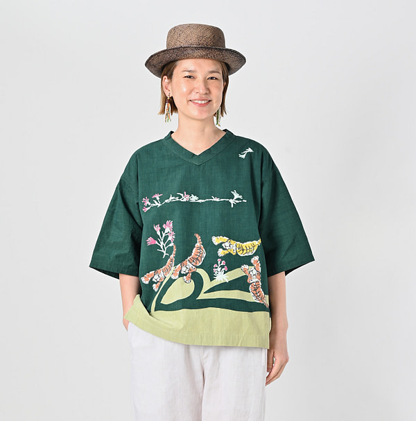 Indian Khadi OX Saijiki Blouse Female Model
