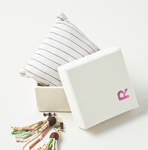Beads de LeiLei Earrings with Box