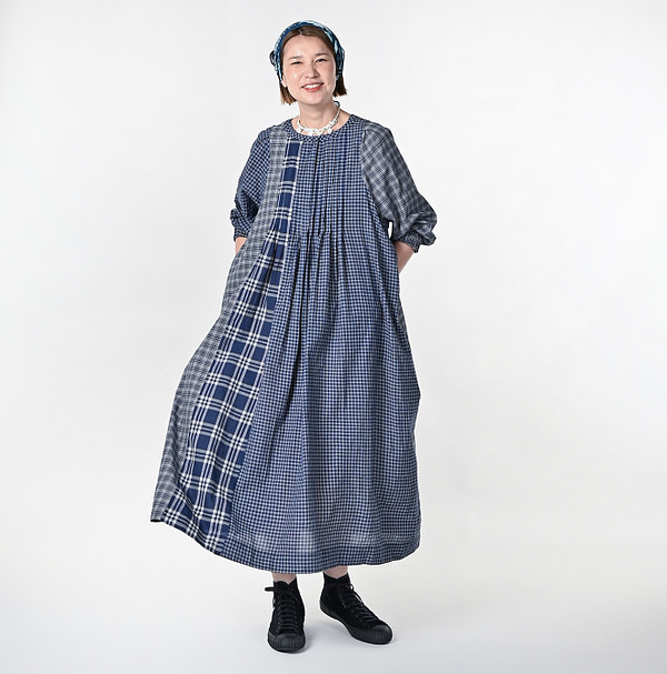 Ai Bleeze Khadi Mix Tuck Dress Female Model