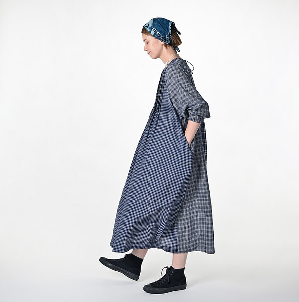 Ai Bleeze Khadi Mix Tuck Dress Female Model