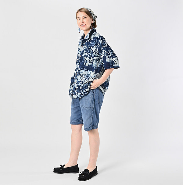 Mon-petit Denim 908 Baker Short Pants Tan Female Model