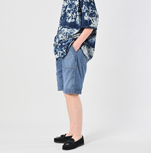 Mon-petit Denim 908 Baker Short Pants Tan Female Model