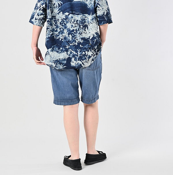 Mon-petit Denim 908 Baker Short Pants Tan Female Model