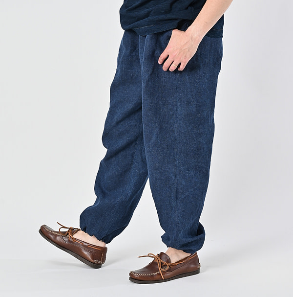 Indigo Linen Cloth 908 Nîmes Pants Male Model