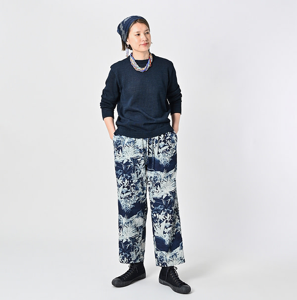 Indigo GIma Knitsew 908 Long Sleeve T-shirt Female Model