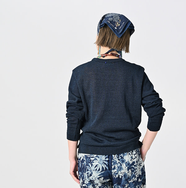 Indigo GIma Knitsew 908 Long Sleeve T-shirt Female Model