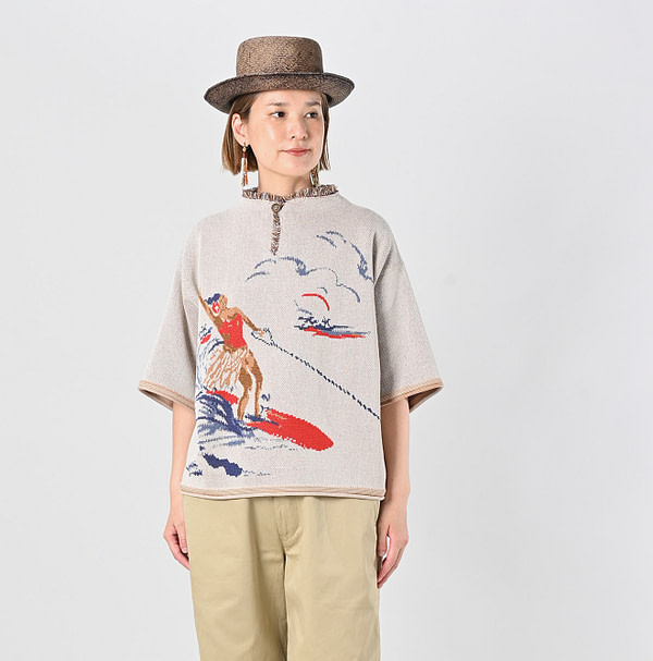 Surf Hula Girl Jacquard 908 Outer T-shirt Female Model