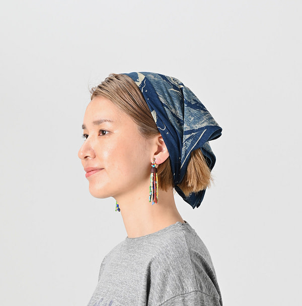 Indigo Tenjiku Jamaican Map Bandana Female Model
