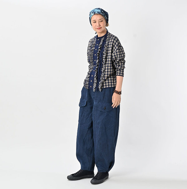 Gingham Jacquard Cardigan Female Model