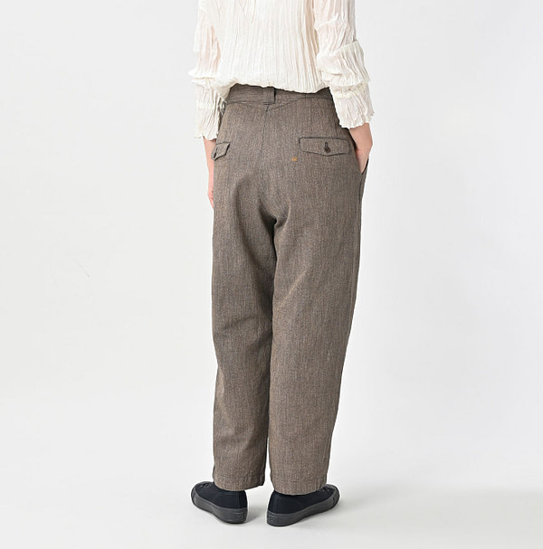 Indigo Mini Herringbone Cotton Tweed 908 Nîmes Pants Female Model