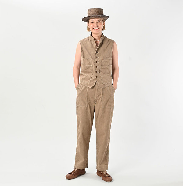 Yorimoku Hira 908 Baker Pants Female Model