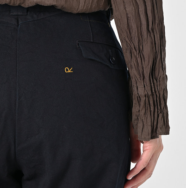 Indigo Duck 908 Nîmes Pant Detail