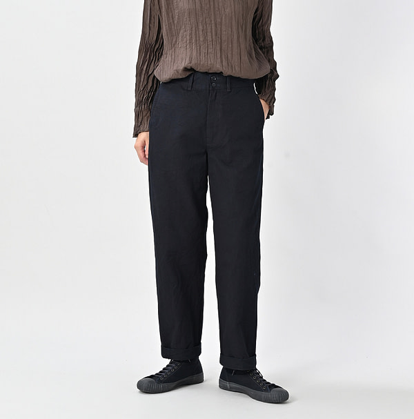 Indigo Duck 908 Nîmes Pant Female Model